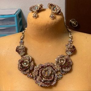 Stunning earrings and necklace